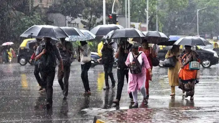 यूपी में मानसून ने पकड़ी रफ्तार, आज 19 जिलों में ऑरेंज अलर्ट