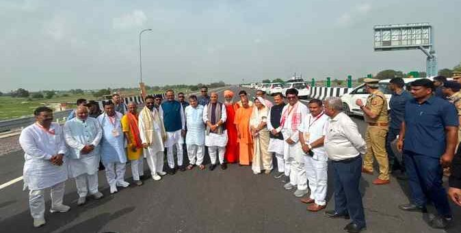 लखनऊ-कानपुर एक्सप्रेसवे जनता को समर्पित, 14 जुलाई से शुरू होगा सफर