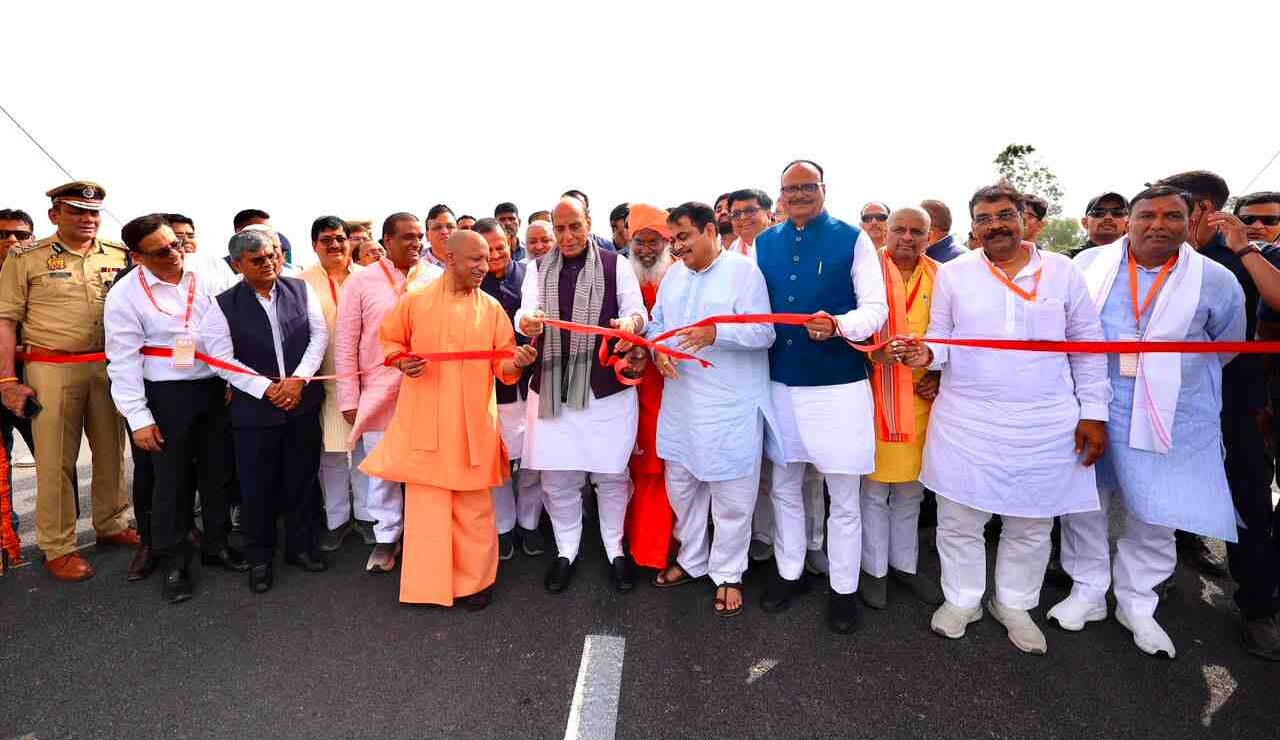 लखनऊ-कानपुर एक्सप्रेसवे समेत तीन राष्ट्रीय राजमार्ग परियोजनाओं का लोकार्पण