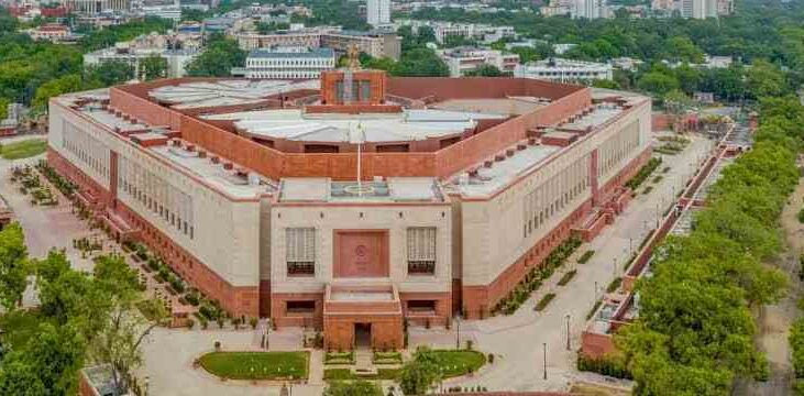 लोकसभा में राष्ट्रीय गौरव कानून संशोधन समेत कई अहम विधेयक ला सकती है सरकार