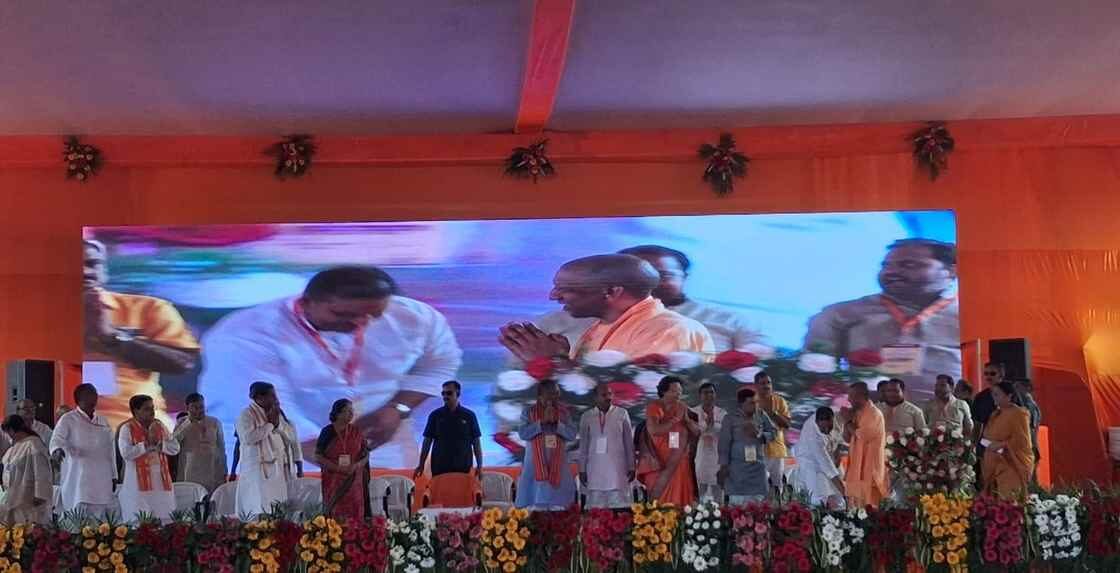 सपा की सरजमीं से सीएम योगी का बड़ा हमला