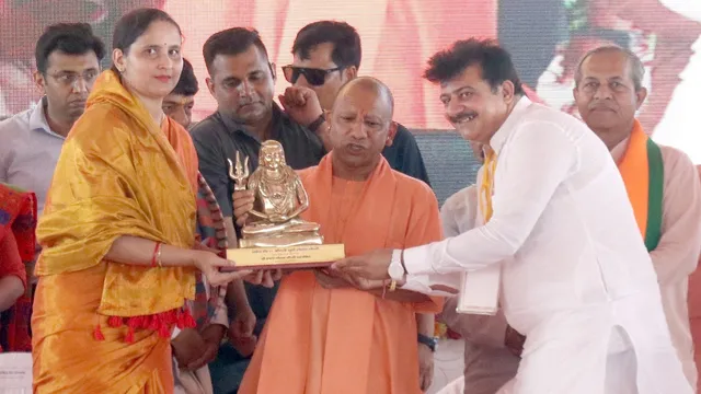 सीएम योगी आदित्यनाथ ने विदुर की धरती बिजनौर को किया नमन