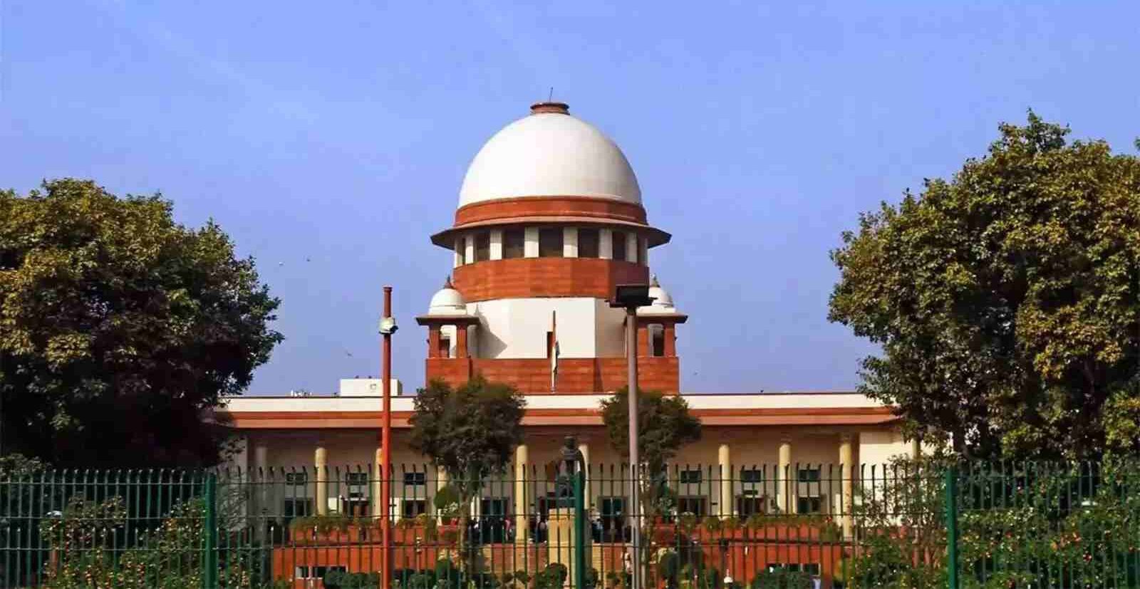 सुप्रीम कोर्ट का बड़ा फैसला, नई टेंडर प्रक्रिया तक जारी रहेंगी पासपोर्ट और वीजा सेवाएं