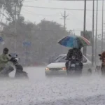 UP Weather Today: लखनऊ समेत यूपी के 45 जिलों में आज झमाझम बारिश, तराई क्षेत्रों में बिजली गिरने का अलर्ट