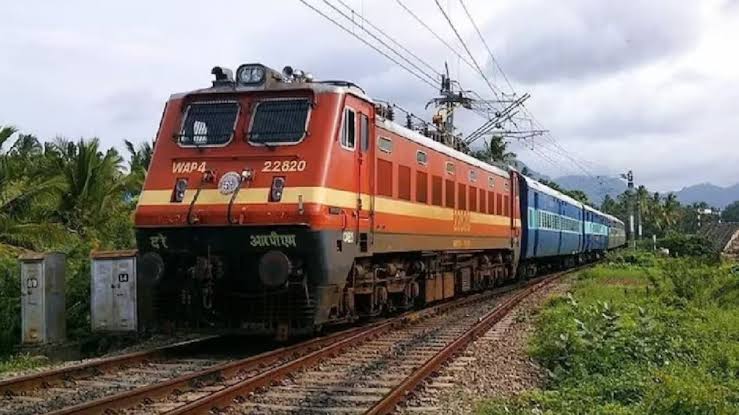 असम में भारी बारिश से कई ट्रेनों का रूट बदला, देखें पूरी लिस्ट