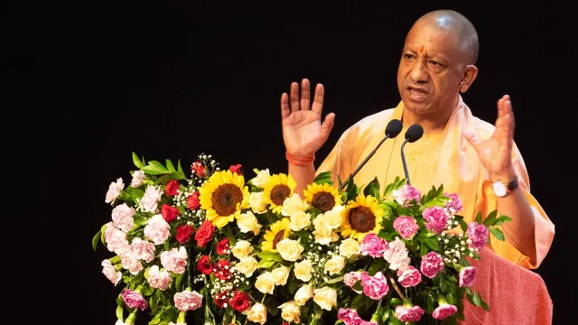 काकोरी में गूंजे राष्ट्रभक्ति के तराने, सीएम योगी ने बढ़ाया कलाकारों का उत्साह