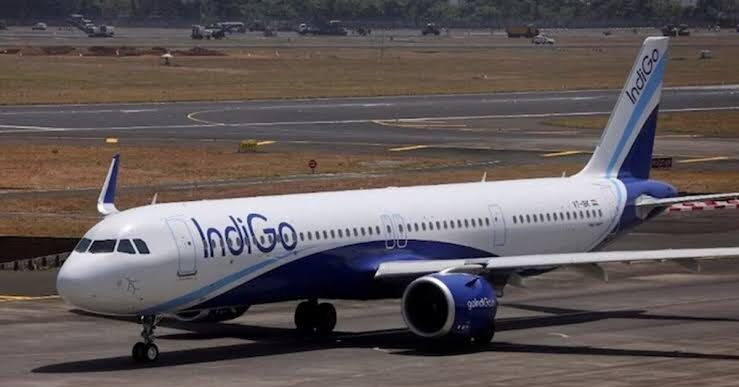 दिल्ली में मौसम बिगड़ा, फ्लाइट पकड़ने से पहले पढ़ लें IndiGo की जरूरी सलाह
