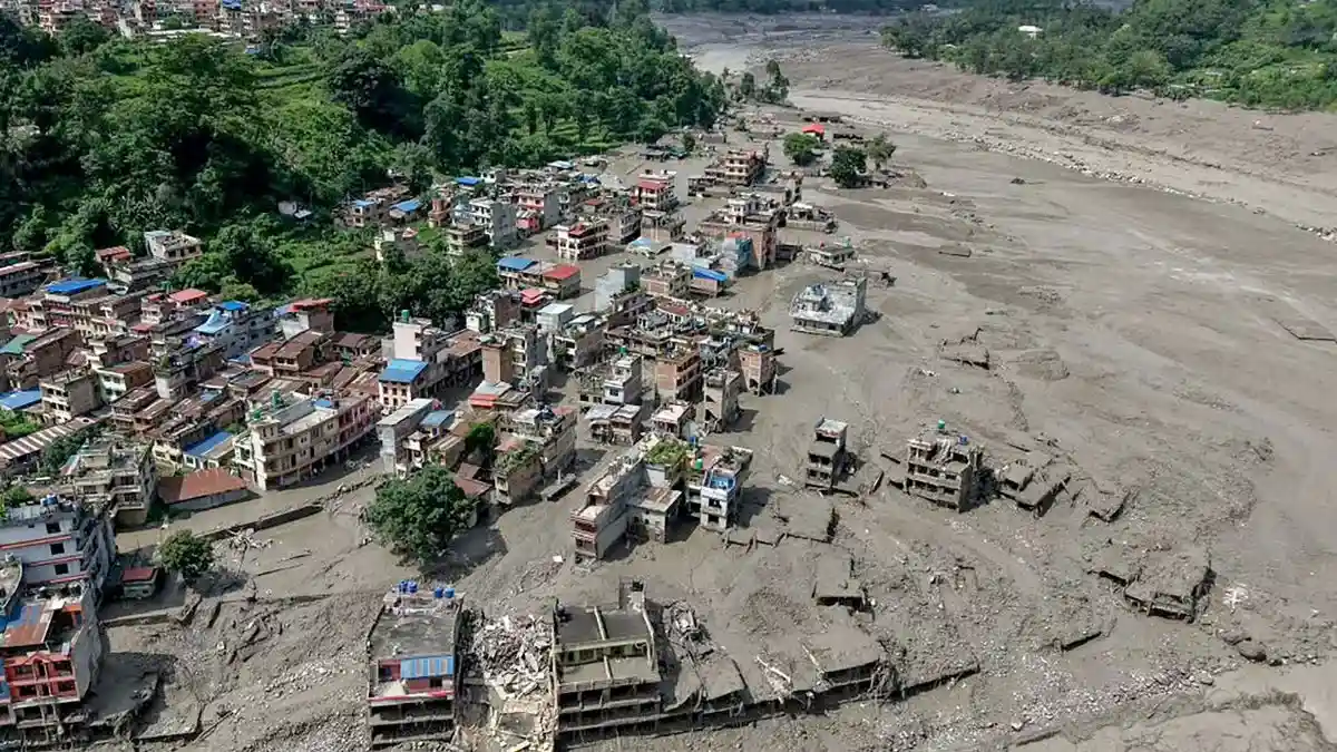 नेपाल में फ्लैश फ्लड से 95 मौतें, 500 लापता