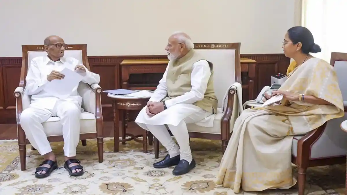 परिसीमन की चर्चा के बीच सुप्रिया सुले 8 सांसदों संग पीएम मोदी से मिलीं