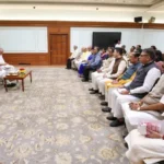 पीएम मोदी की नए NDA सांसदों को सलाह: युवाओं और छात्रों से संवाद बढ़ाएं, संसद में ज्यादा समय दें