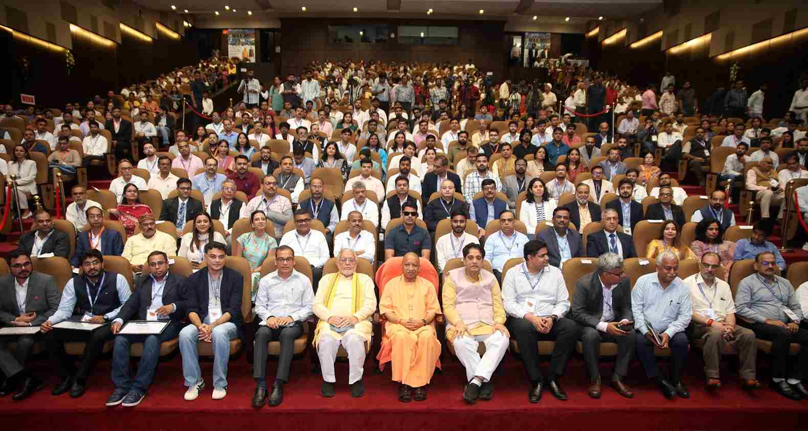 यूपी की 25 करोड़ आबादी चुनौती नहीं, बड़ी संभावना, सीएम योगी