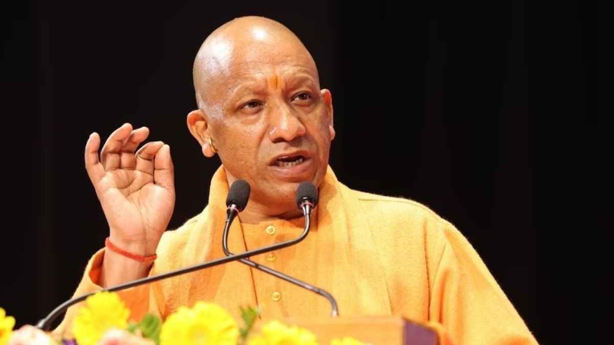 यूपी में भारी बारिश पर एक्शन में CM योगी, 24 घंटे में मुआवजा देने के निर्देश