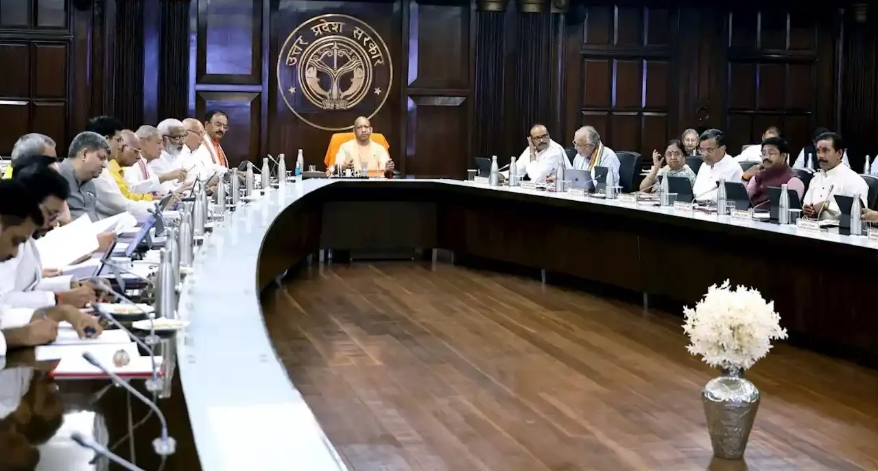 योगी कैबिनेट की बैठक, गंगा एक्सप्रेसवे का विस्तार समेत 24 प्रस्ताव मंजूर