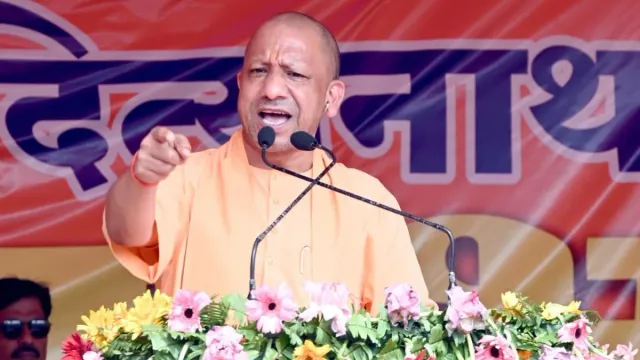 राजस्व मामलों के निस्तारण में तेजी लाएं, CM योगी