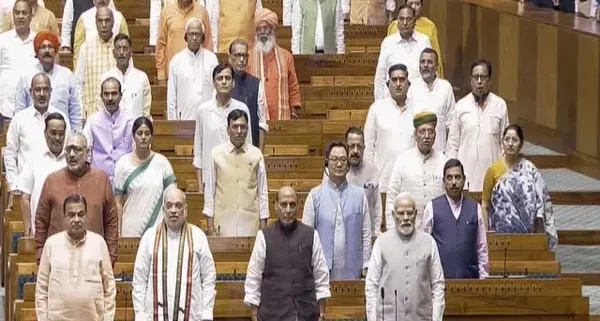 वंदे मातरम् के साथ अनिश्चितकाल के लिए स्थगित हुआ मानसून सत्र