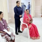 सीतापुर की पूनम देवी ने सीएम योगी से मांगीं निराश्रित गायें, गोसेवा के जरिए आत्मनिर्भर बनने की उम्मीद