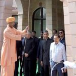 स्वाधीनता का अर्थ केवल राजनीतिक आजादी नहीं, अराजकता और पिछड़ेपन से मुक्ति भी: सीएम योगी