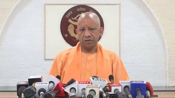 CM योगी बोले- विपक्ष का मुख्य निर्वाचन आयुक्त पर सवाल उठाना दुर्भाग्यपूर्ण