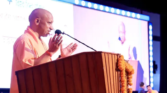 अशोक सिंघल जन्म शताब्दी समारोह में योगी बोले- शेर की तरह डटे रहे सिंघल