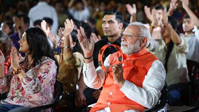 दीनदयाल जयंती पर पीएम मोदी ने दी श्रद्धांजलि, अंत्योदय के विचार को बताया राष्ट्र निर्माण की प्रेरणा