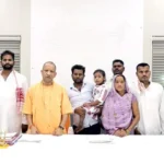 ‘बेटी, तुम्हारा इलाज और पढ़ाई अब हमारी जिम्मेदारी’, बलिया की 7 वर्षीय दिव्यांग रागिनी से मिले सीएम योगी