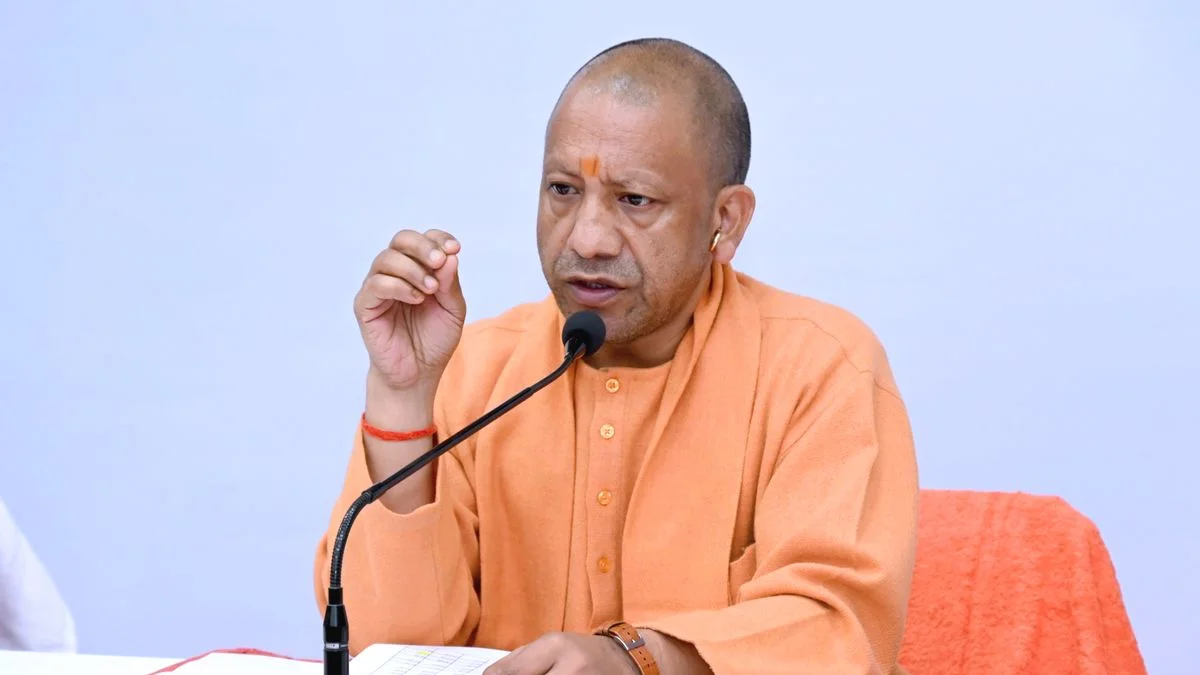 बारिश से नुकसान पर सीएम योगी सख्त, 24 घंटे में आकलन और मुआवजे के निर्देश