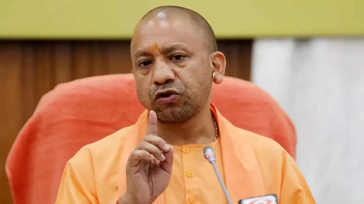 युवाओं को नशे से बचाने के लिए योगी सरकार सख्त, अधिकारियों को लगातार निगरानी के निर्देश