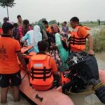 यूपी के 26 जिलों में बाढ़ का प्रकोप जारी, 19,496 लोगों को सुरक्षित निकाला गया; 2,161 नावें राहत कार्य में जुटीं