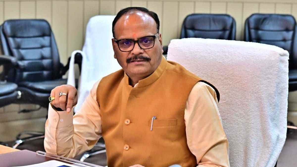 योगी सरकार का बड़ा फैसला, अब 70 साल तक सेवाएं देंगे सेवानिवृत्त विशेषज्ञ चिकित्सक