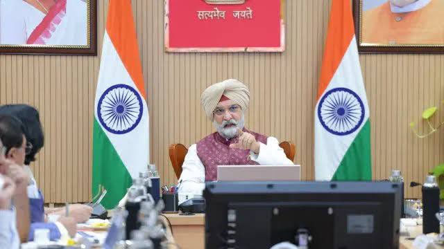 सत्य निकेतन बिल्डिंग हादसे पर दिल्ली LG की अहम बैठक