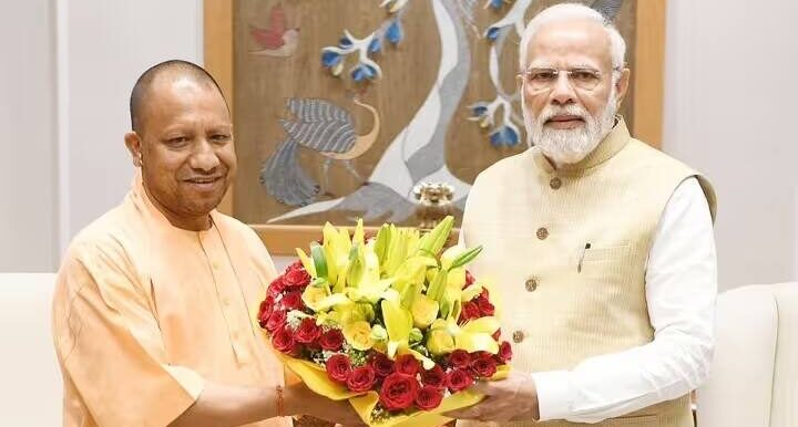 सीएम योगी ने दी पीएम मोदी को जन्मदिन की बधाई