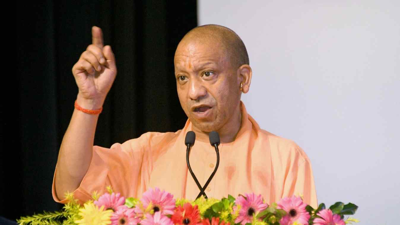 सीएम योगी बोले- 'हम नियुक्ति पत्र देते जाएंगे'