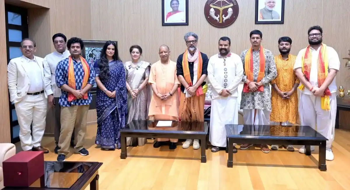 ‘हनुमान अंश’ की स्टारकास्ट ने CM योगी से की मुलाकात