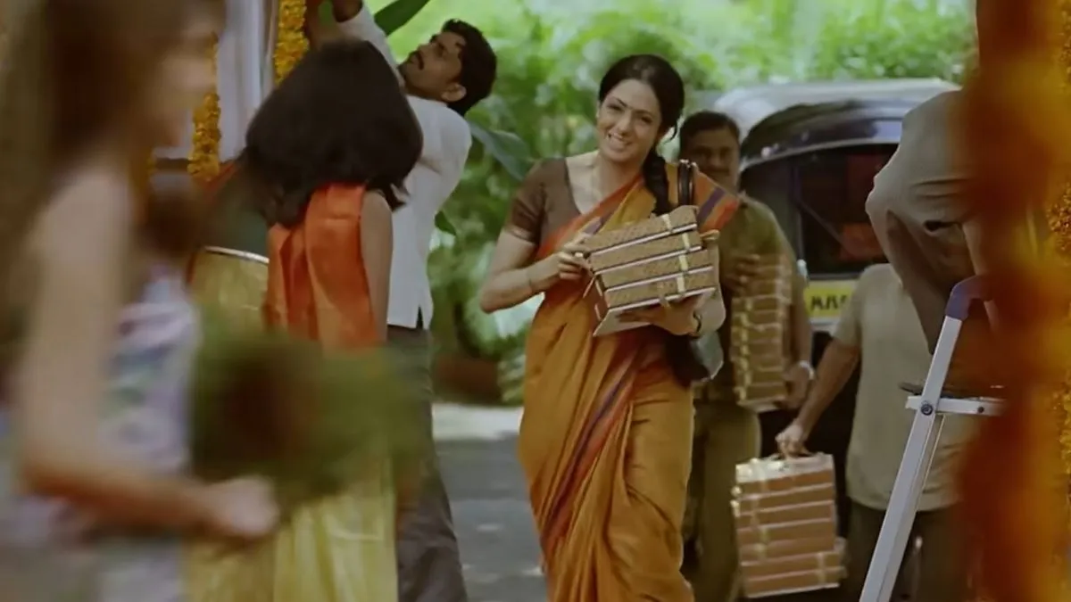 Sridevi की कमबैक फिल्म English Vinglish फिर कर रही ट्रेंड