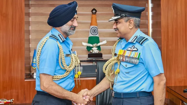 एयर चीफ मार्शल आशुतोष दीक्षित ने संभाली 29वें वायु सेना प्रमुख की कमान