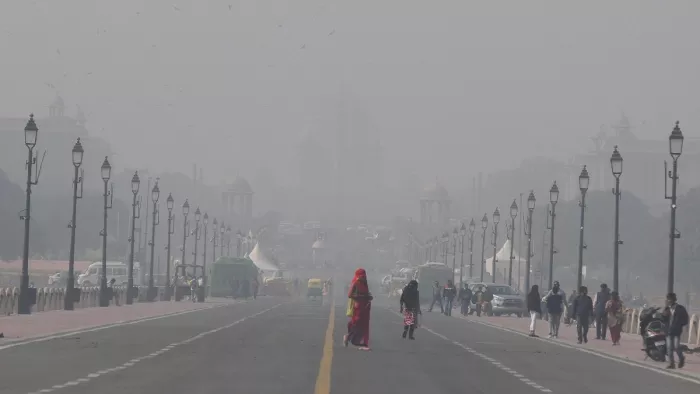 दिल्ली-एनसीआर में प्रदूषण पर बड़ा एक्शन, वर्क फ्रॉम होम, निर्माण कार्यों पर रोक