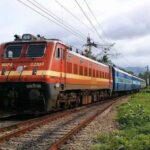 दिवाली-छठ पर रेलवे का खास प्लान: स्टेशनों पर भीड़ संभालने के लिए FRS, होल्डिंग एरिया और अतिरिक्त ट्रेनें