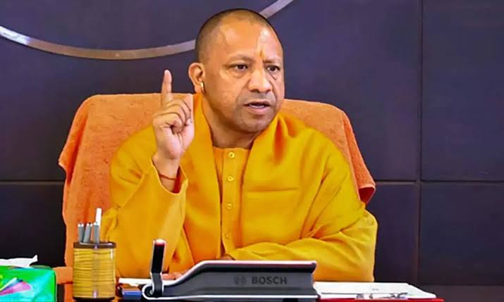 दुर्गा पंडालों की सुरक्षा पर सीएम योगी सख्त