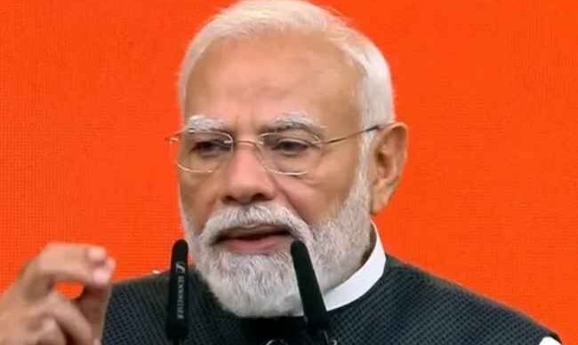 पीएम मोदी ने सेवाकाल के 25 साल पूरे होने पर कही बड़ी बात