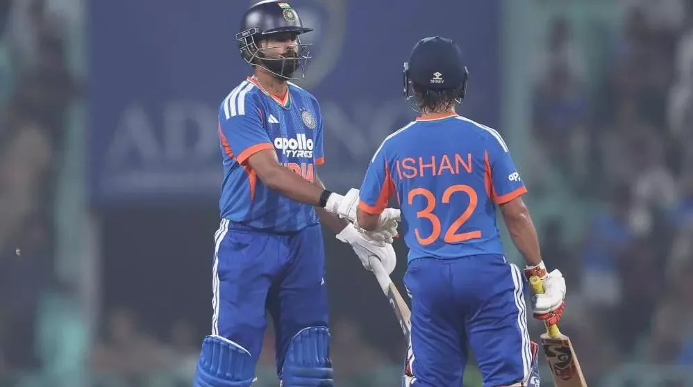 भारत ने पहला T20I आठ विकेट से जीता