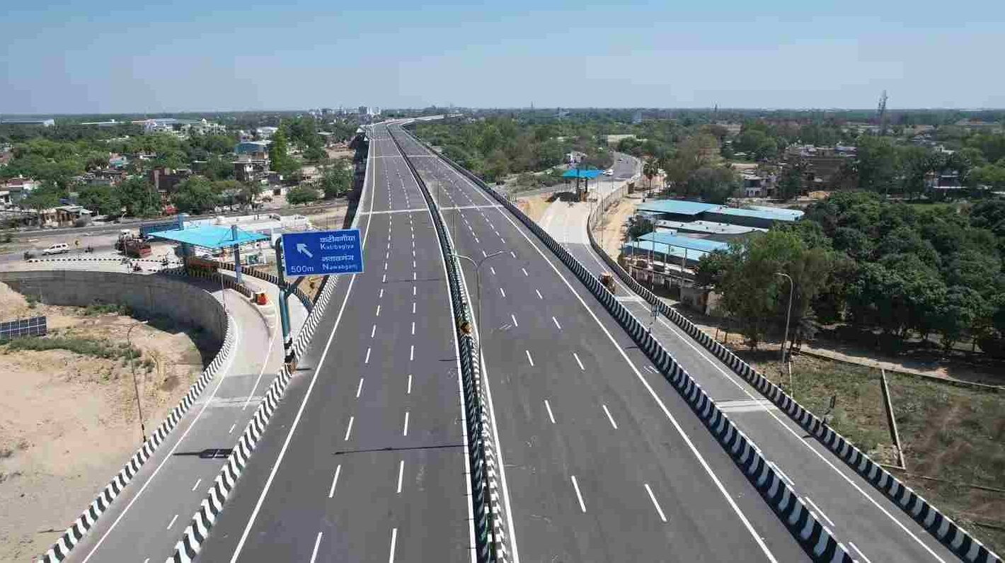 यूपी में हाईवे और एक्सप्रेसवे पर सुरक्षा को लेकर सरकार सख्त