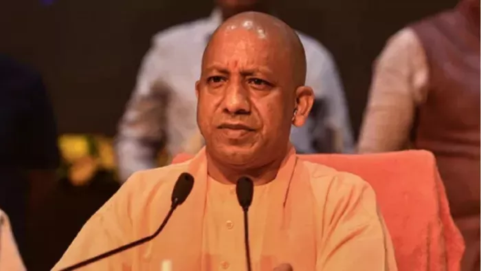 योगी सरकार में अपराधियों पर शिकंजा, 23601 इनामी गिरफ्तार, 15233 करोड़ की संपत्ति जब्त