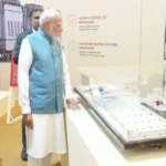 वाराणसी में पीएम मोदी ने किया अरविंद मिल की नई इकाई का लोकार्पण, नारी शक्ति से किया संवाद