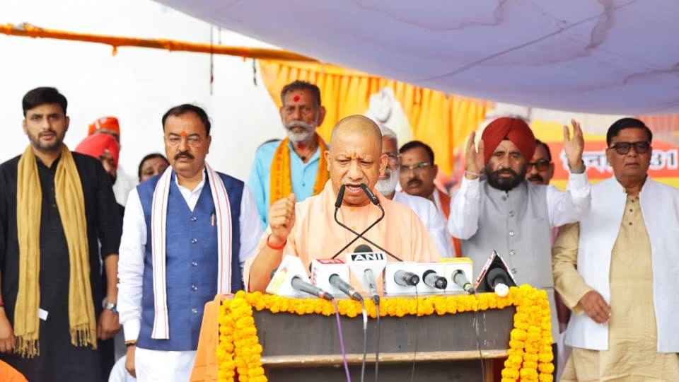 सरदार पटेल जयंती पर सीएम योगी ने दिया राष्ट्रीय एकता का संदेश