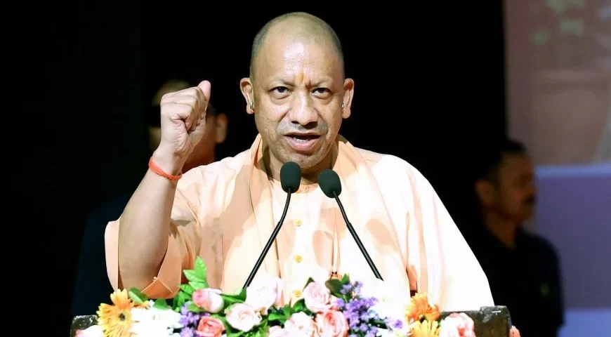 सीएम योगी बोले- जनता के पैसे पर डकैती डालने वालों की जेबें पीएम मोदी ने खाली कराईं